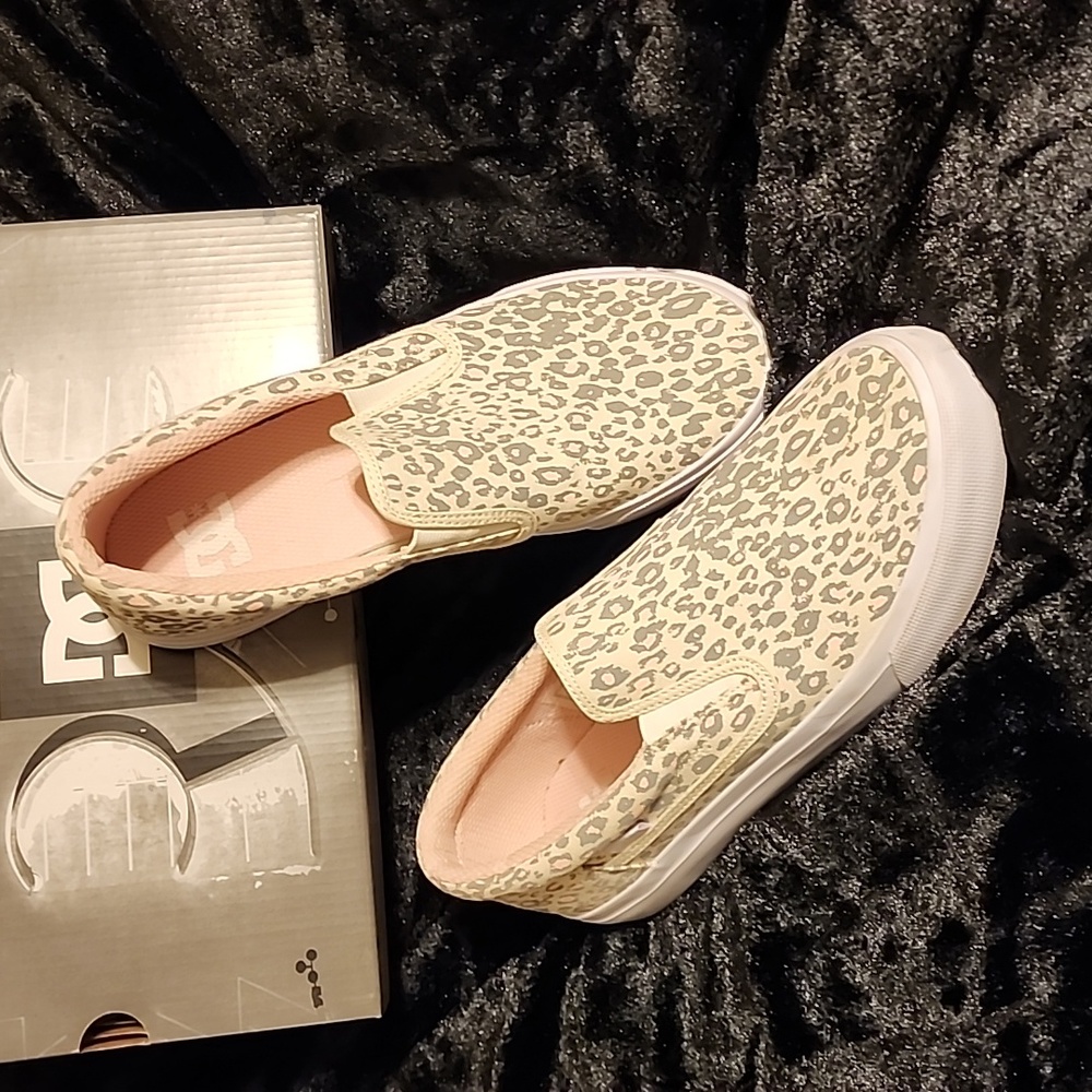 DC slip ons - Picture 4 of 4